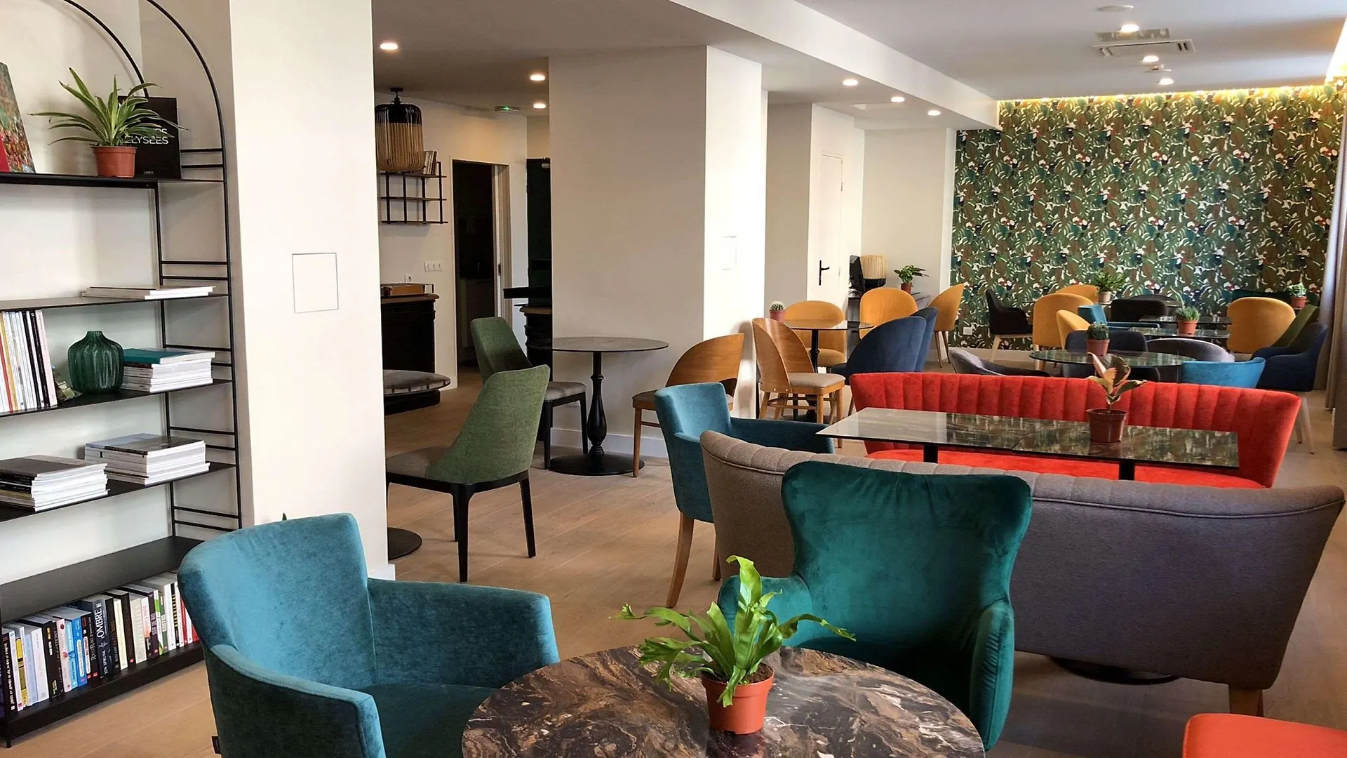 Hotel Apolonia Paris Montmartre; Sure Hotel Collection By Best Western