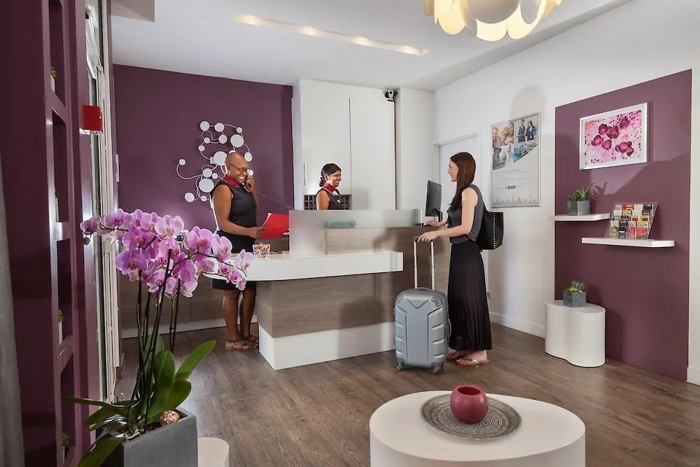 Hotel Apolonia Paris Montmartre; Sure Hotel Collection By Best Western