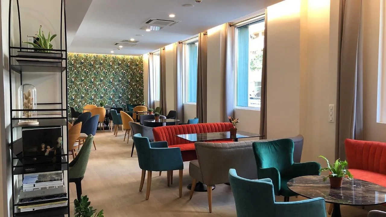 Hotel Apolonia Paris Montmartre; Sure Hotel Collection By Best Western