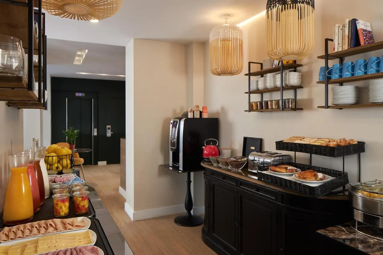 Hotel Apolonia Paris Montmartre; Sure Hotel Collection By Best Western