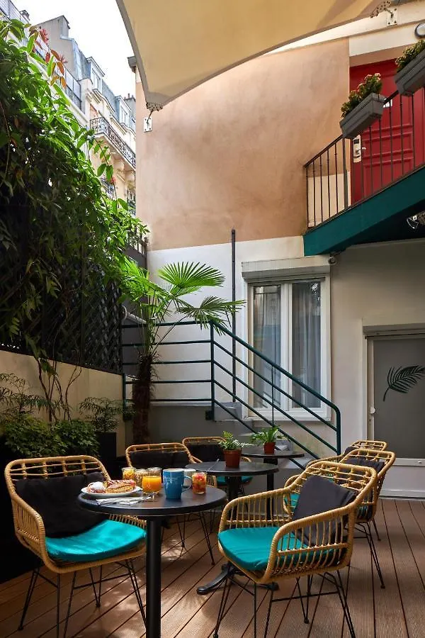 Hotel Apolonia Paris Montmartre; Sure Hotel Collection By Best Western フランス