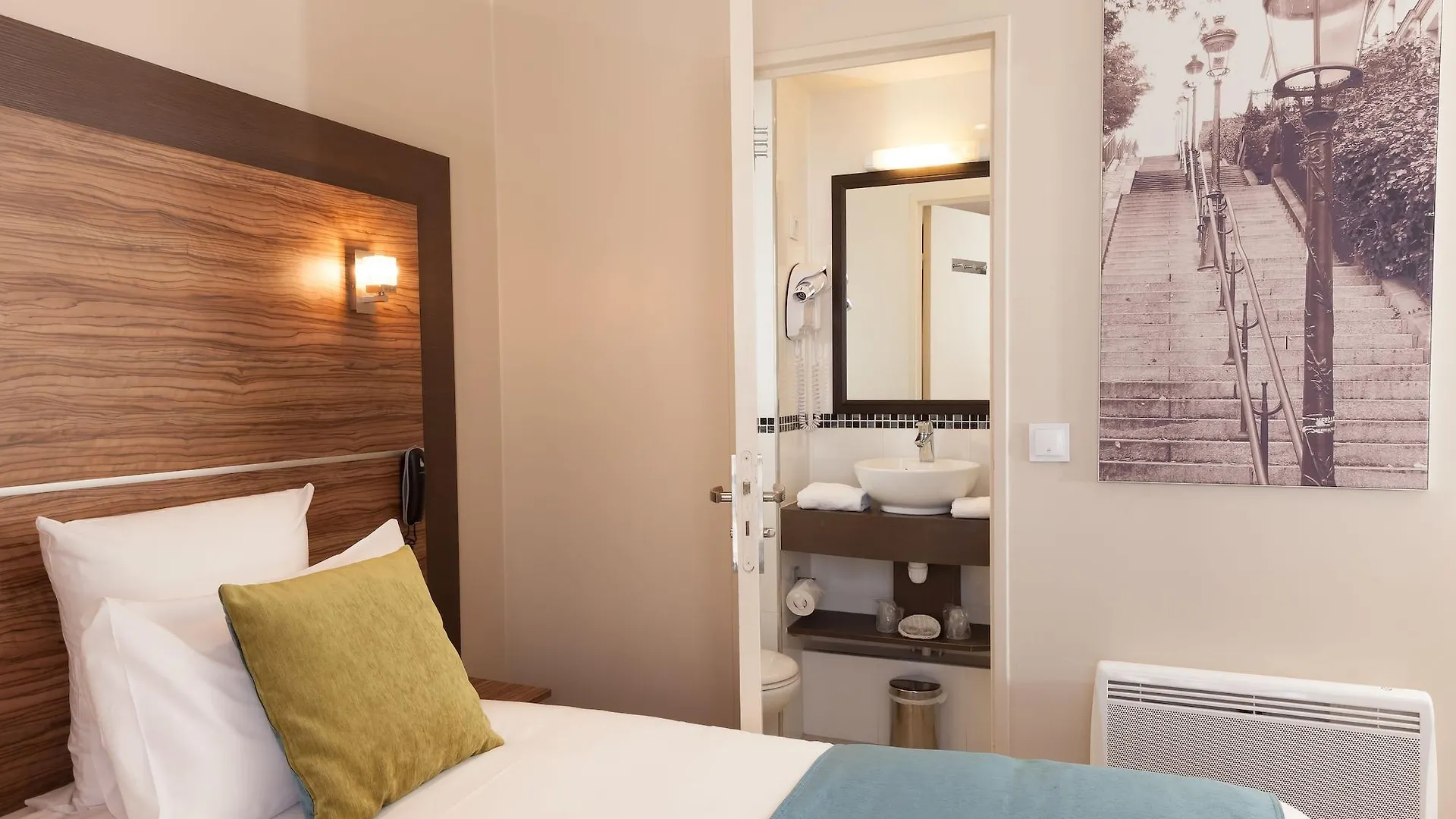Hotel Apolonia Paris Montmartre; Sure Hotel Collection By Best Western