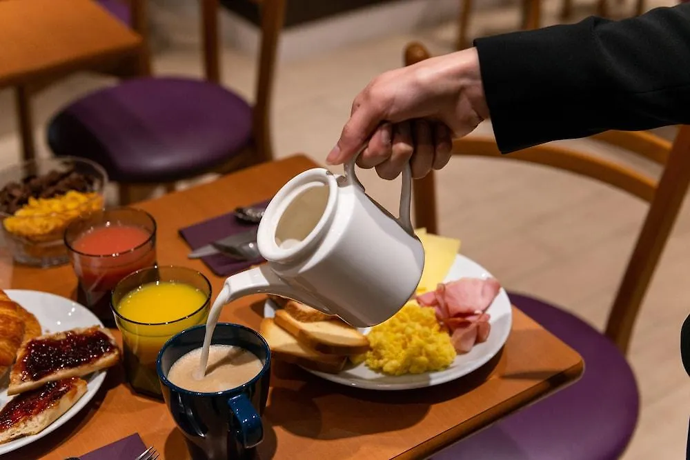 Hotel Apolonia Paris Montmartre; Sure Hotel Collection By Best Western