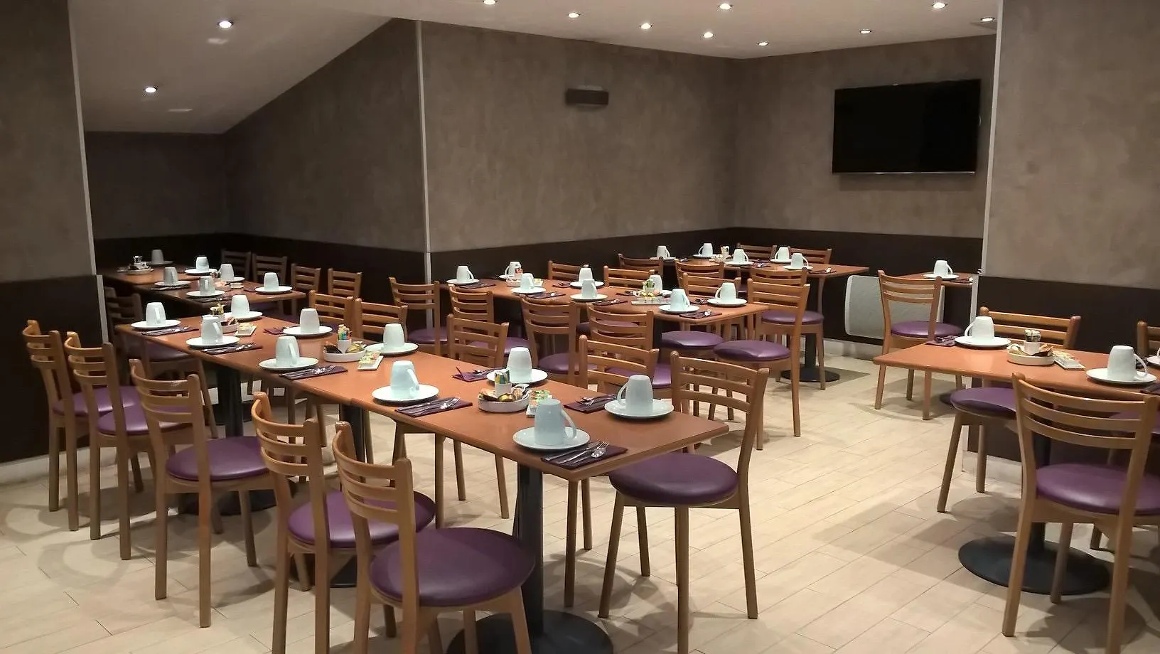 Hotel Apolonia Paris Montmartre; Sure Hotel Collection By Best Western France
