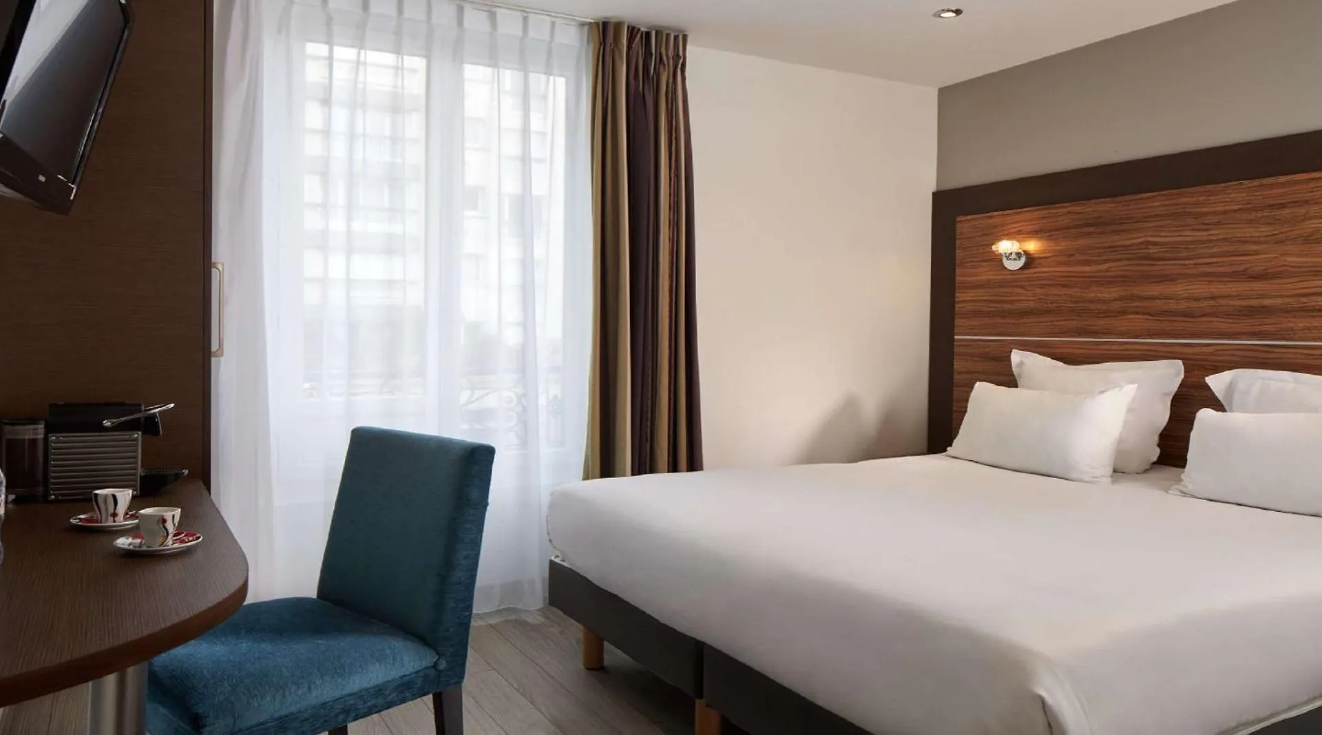 Hotel Apolonia Paris Montmartre; Sure Hotel Collection By Best Western