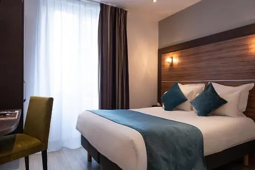 Hotel Apolonia Paris Montmartre; Sure Hotel Collection By Best Western 3*,