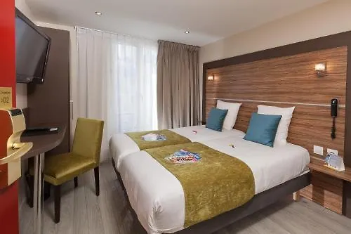 Hotel Apolonia Paris Montmartre; Sure Hotel Collection By Best Western 3*,  France